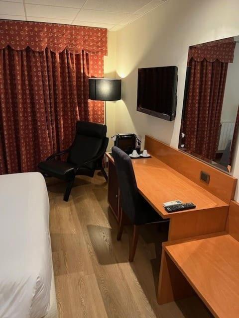 Coto Real Hotel Rabade Ngoại thất bức ảnh