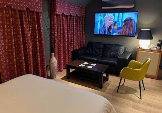 Coto Real Hotel Rabade Ngoại thất bức ảnh